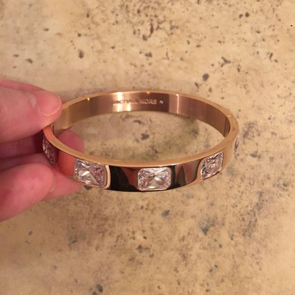 🌺SALE! Michael Kors Bracelet - Picture 6 of 8